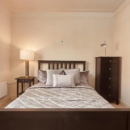 Lejlighed Luxury 2br Duplex Near Lgi, King Bed *