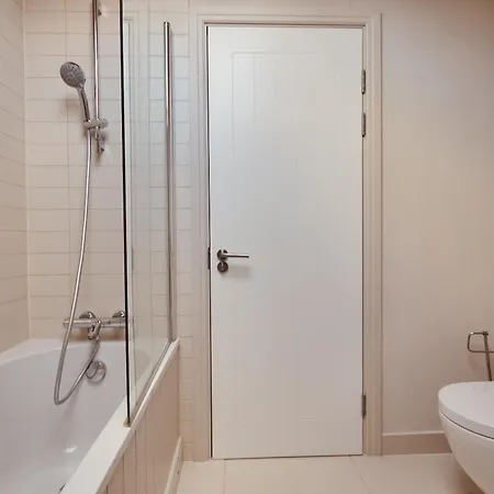 Luxury 2br Duplex Near Lgi, King Bed Lejlighed Leeds (West Yorkshire)